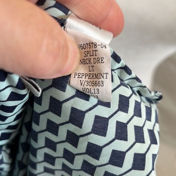 Gap designed y crafted dress. Light Green And Black Talla . Size M - Picture 9 of 10